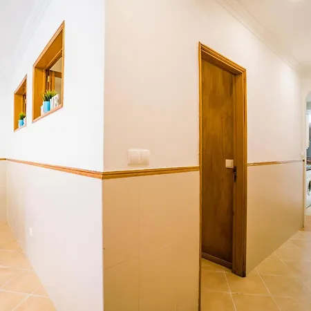Sardinha Flat Near Av. Liberdade 아파트